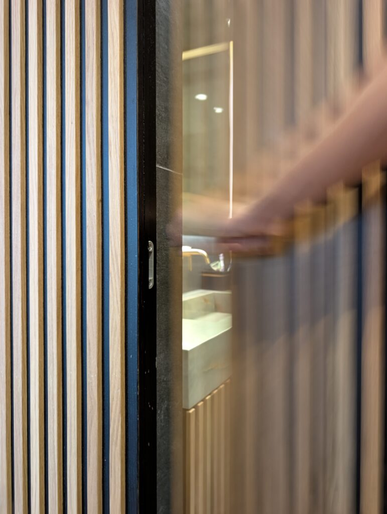 PXL_20251022_100226806.LONG_EXPOSURE-01.COVER